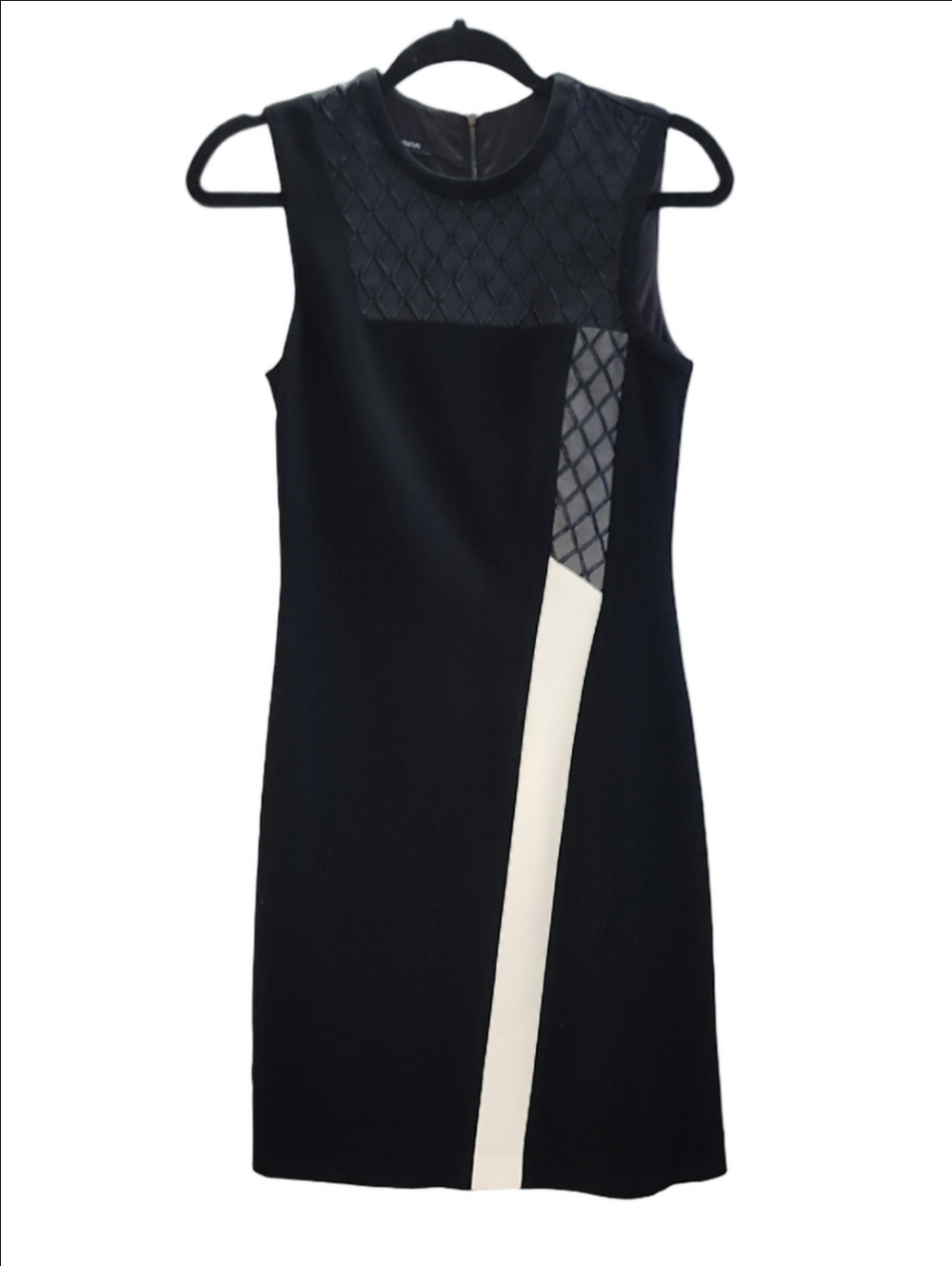 JUDITH & CHARLES Sleeveless Black and White quilted mesh detail Sheath Dress